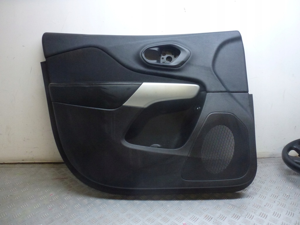 фото №1, Обшивка обивка дверь левый перед jeep cherokee kl