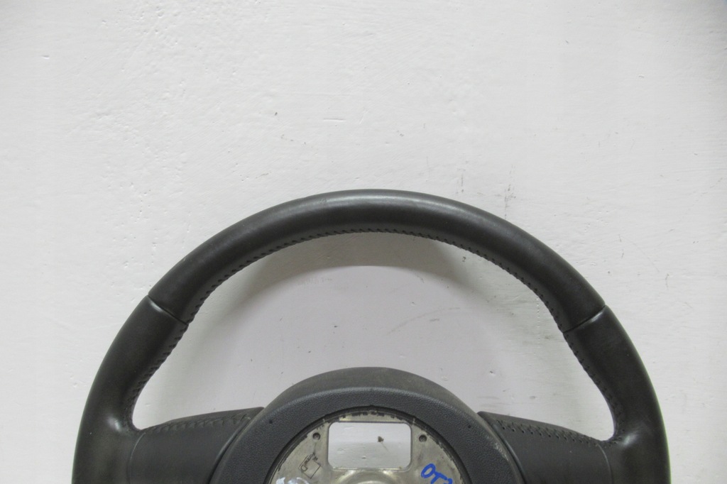 фото №11, Audi q3 11r воздуховод кожаный