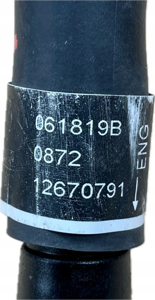 P8 cadillac escalade iv 2014 - 6.2 v6 шланг трубка повітря 12670791 Доставка