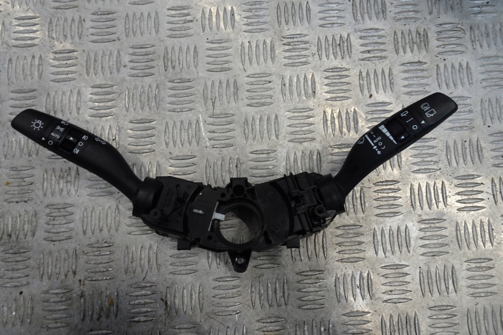 фото №1, Kia carens iv переключатель комбинированный переключатели 13-