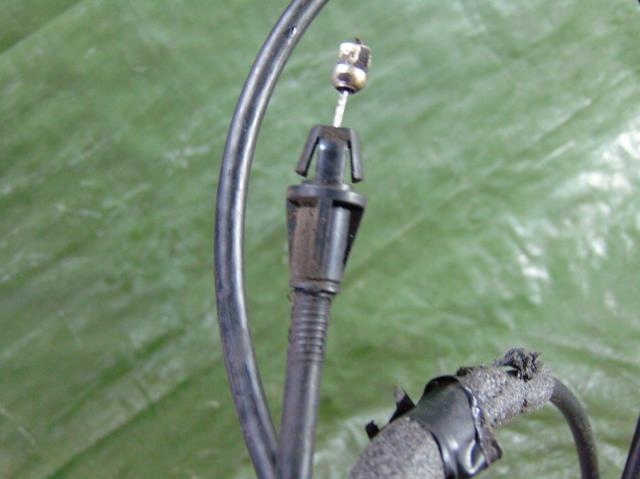 фото №3, Ручка трос відкривання капот mazda tribute