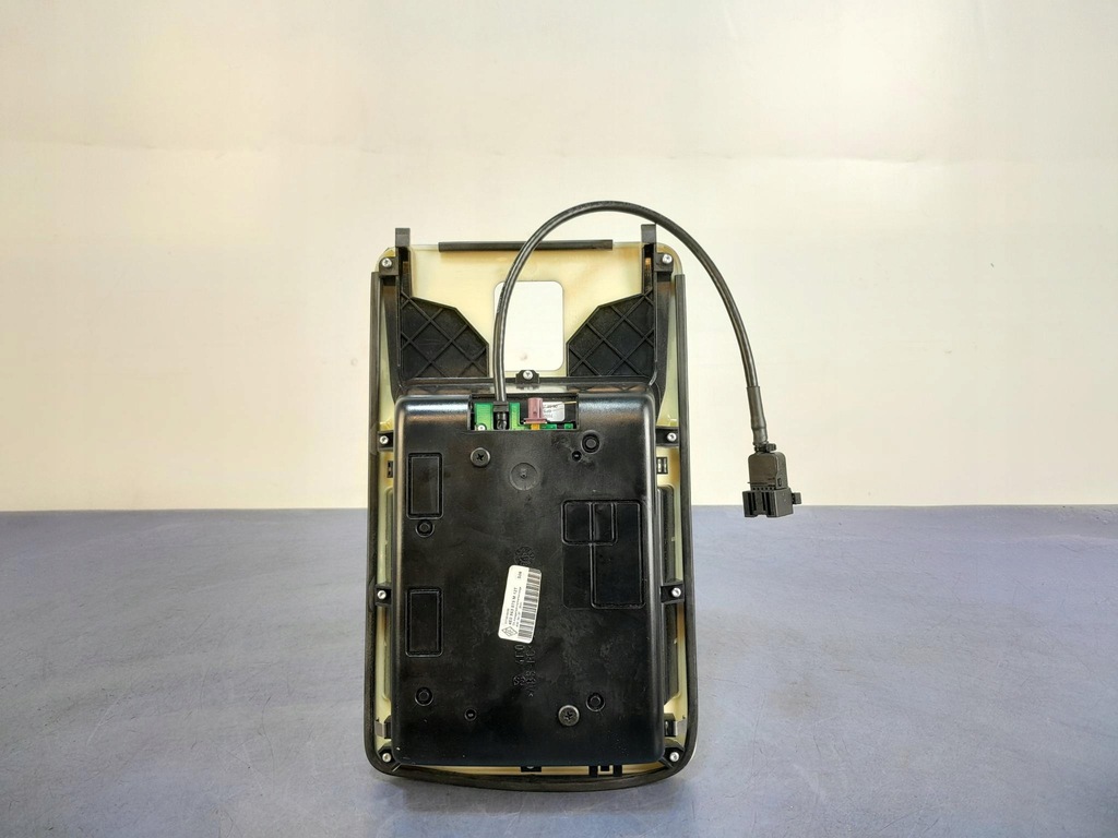 фото №4, Audi a8 d3 бардачок полиця pod телефон 4e0863075m