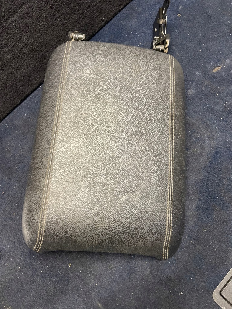 фото №1, Mercedes w251 r klasa подлокотник 2005-2013