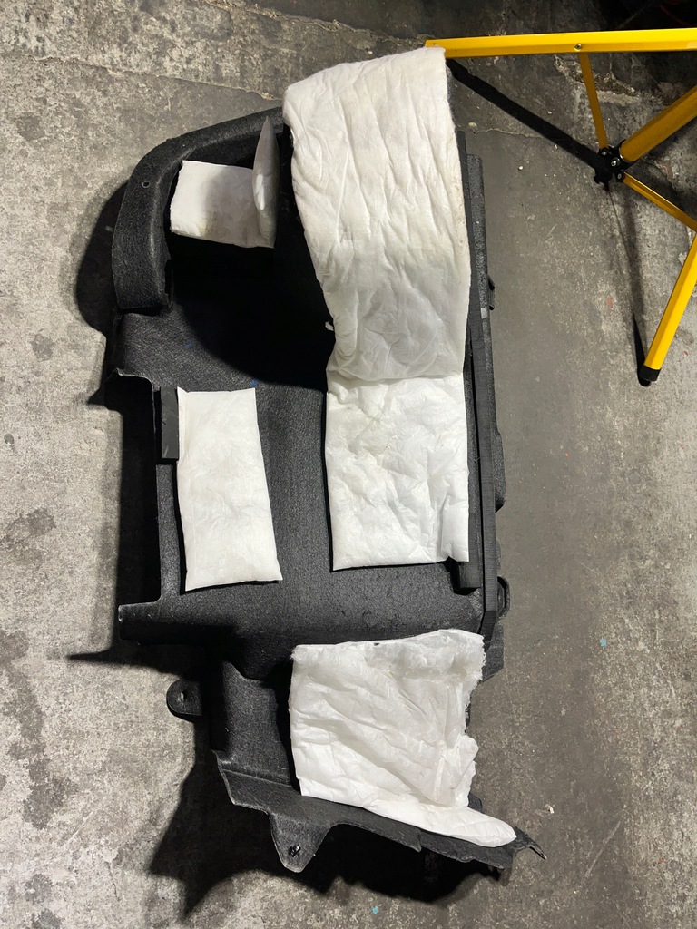 фото №2, 5 alfa romeo giulia оббивка обшивка багажника лівий