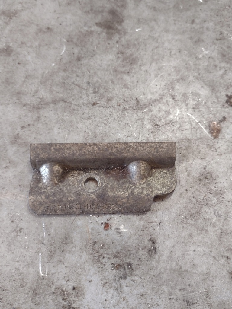 Купить Ford s-max рестайлинг  кронштейн аккумулятор держатель