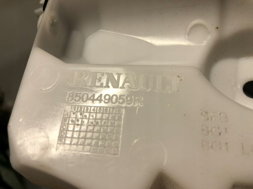 фото №5, Renault megane iv хэтчбек правый направляющая задняя бампер 852248678r 850449059r