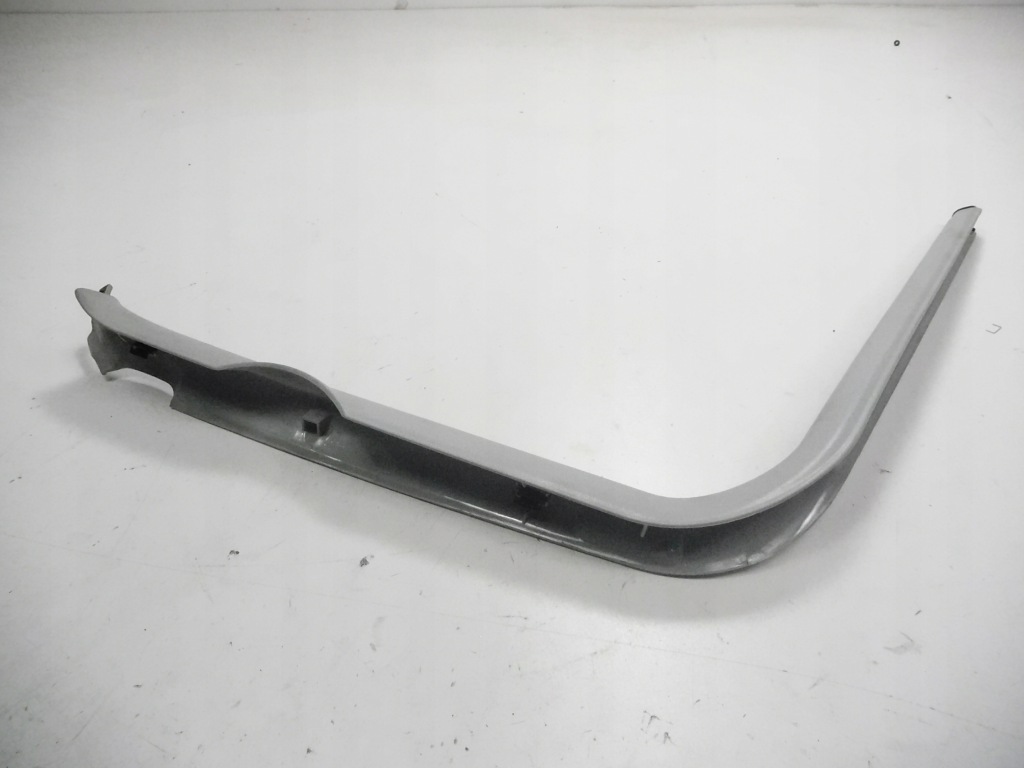 Пластик крышки багажника правый fiat brava 95-98 оригинальный номер 717091631 Недорого