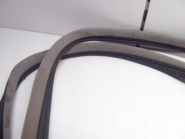 фото №2, Alfa romeo 166 прокладка karos. дверь задняя правая