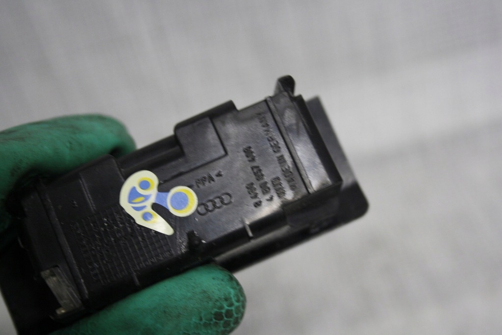 фото №7, Вкладыш пепельницы правый audi a6 c5 4b0857406