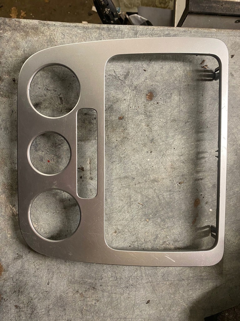 фото №1, Рамка dekor защита радио навигации vw scirocco eos 1q0858071g