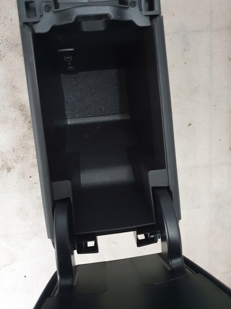 фото №6, Тунель підлокітник cla w117 amg