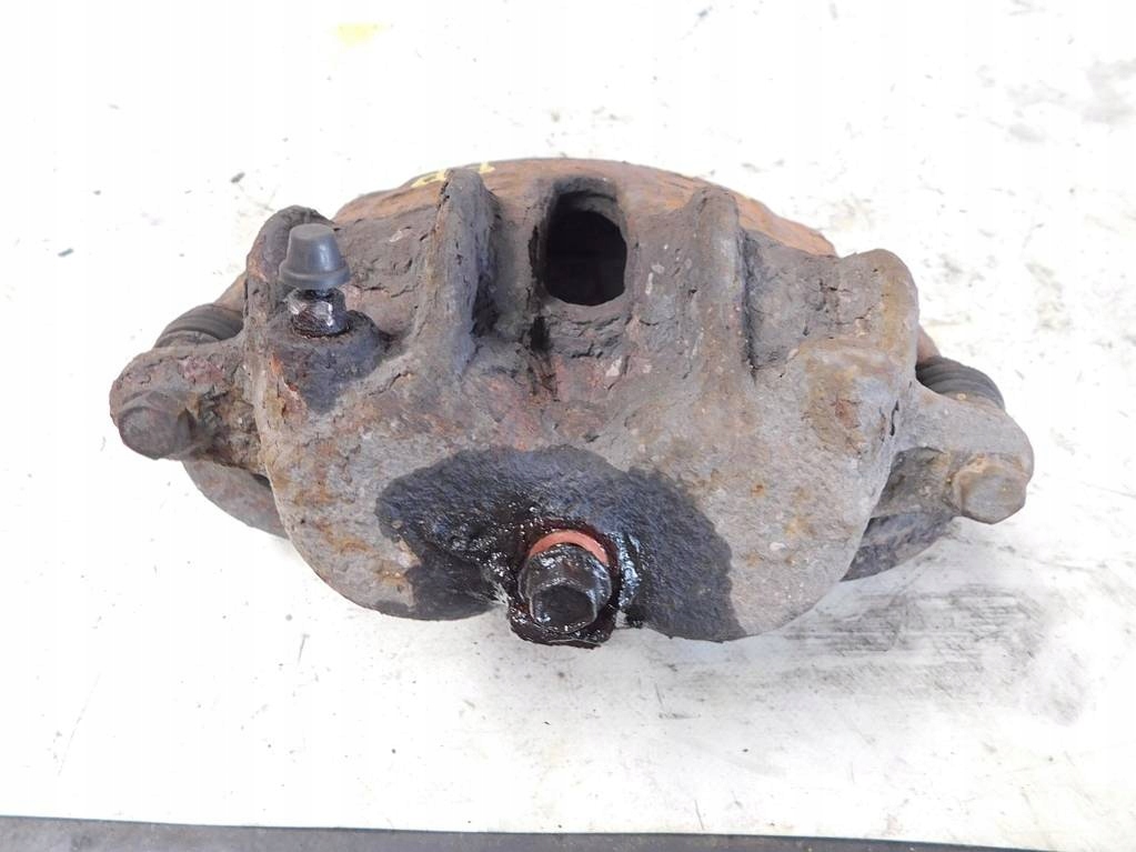 фото №6, Nissan serena 2.3d 1995r - суппорт правый перед