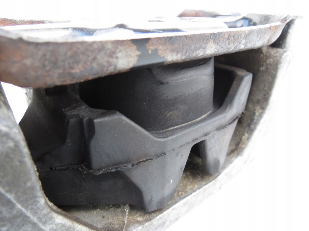 фото №8, Подушка кронштейн двигателя 3c117m124ad ford transit mk7 2.2 tdci