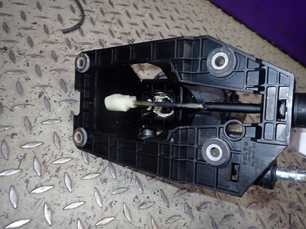 фото №6, Volvo v40 i 00-02 1.9 tdi вибірник домкрат перемикання передач троси 30614203