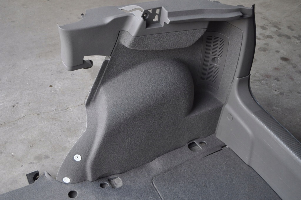 фото №1, Audi a2 обивка обшивка багажника swing