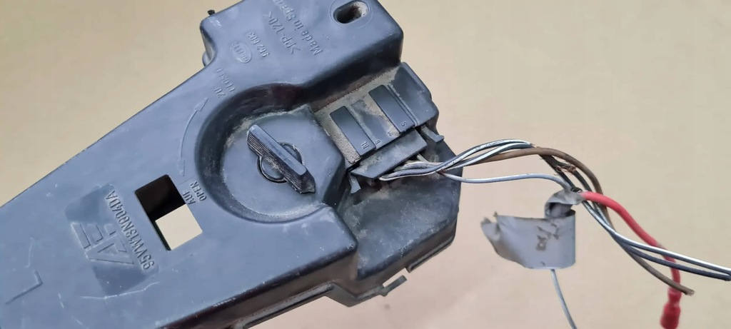 фото №9, Ford galaxy mk1 вкладиш лампи лівий задня 95vw13n004da