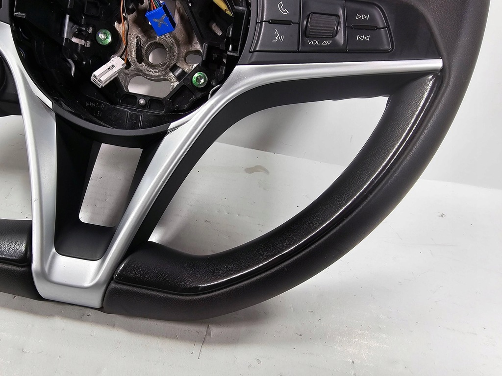 фото №8, Alfa romeo stelvio giulia повітропровід шкіра мультифункція круїз-контроль старт-стоп