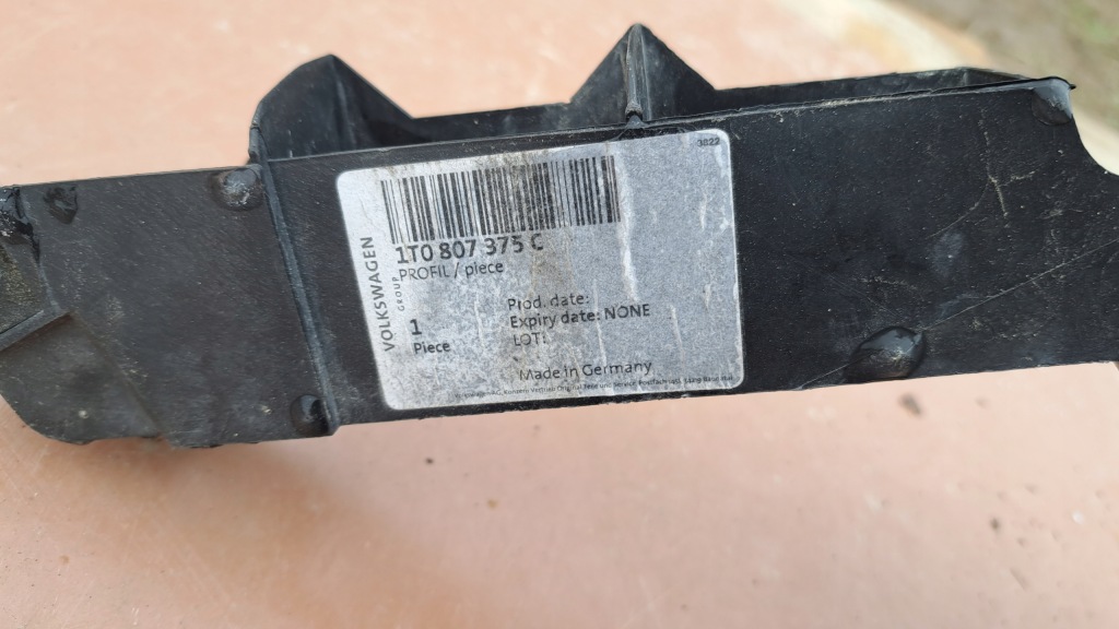 фото №8, Vw touran i 1 напрямна бампер задня лівий