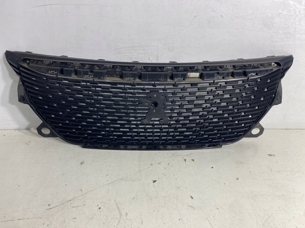 фото №1, Решётка радиатора решётка радиатора радиатора peugeot 2008 ii eu