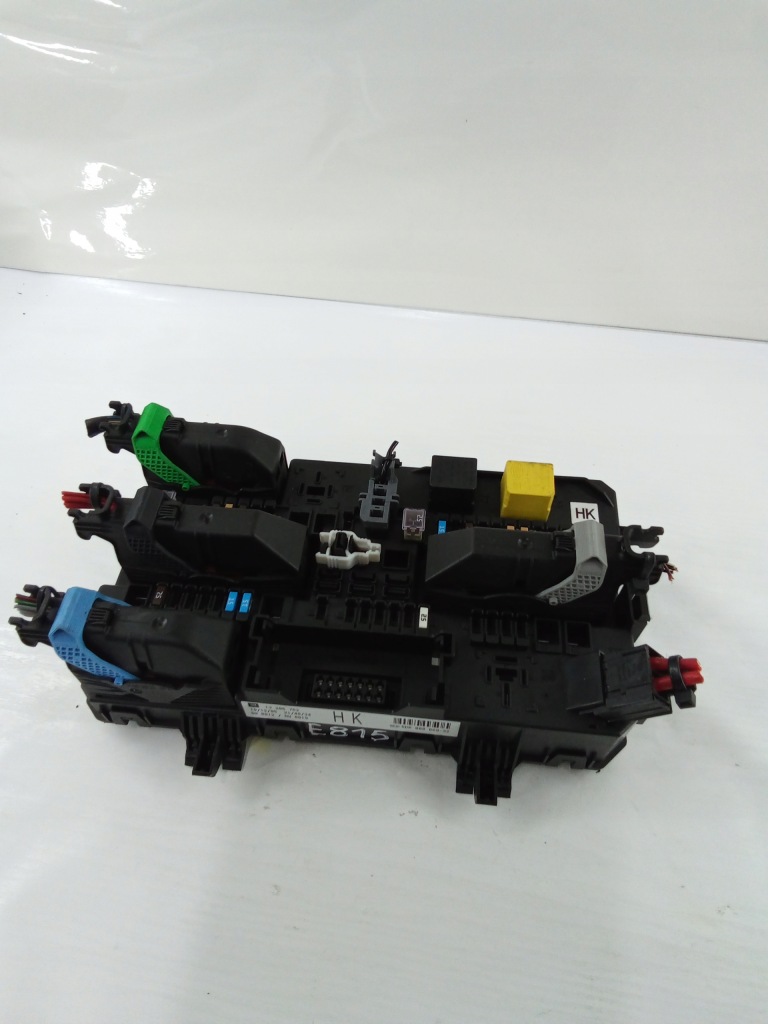 Купити E815 коробка запобіжників astra h 13206762