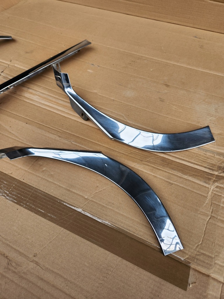 фото №4, Хром накладки передней стекло chrysler 300 k 1964