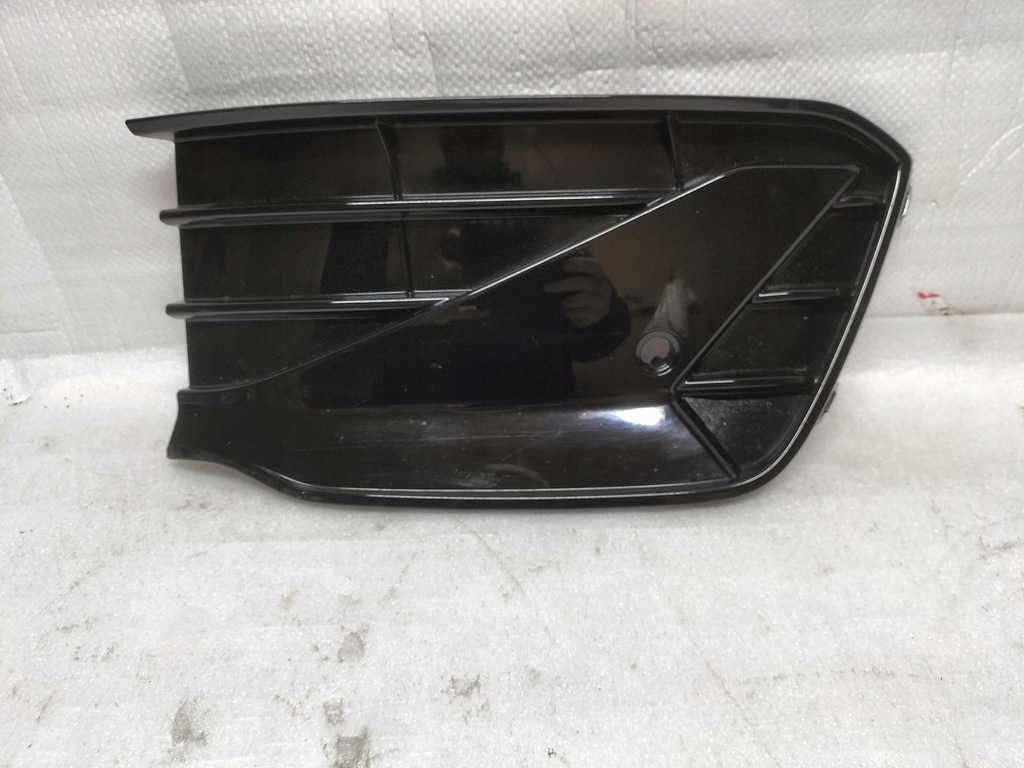 фото №1, Решітка бампера перед права vw golf 8 r-line 5h0