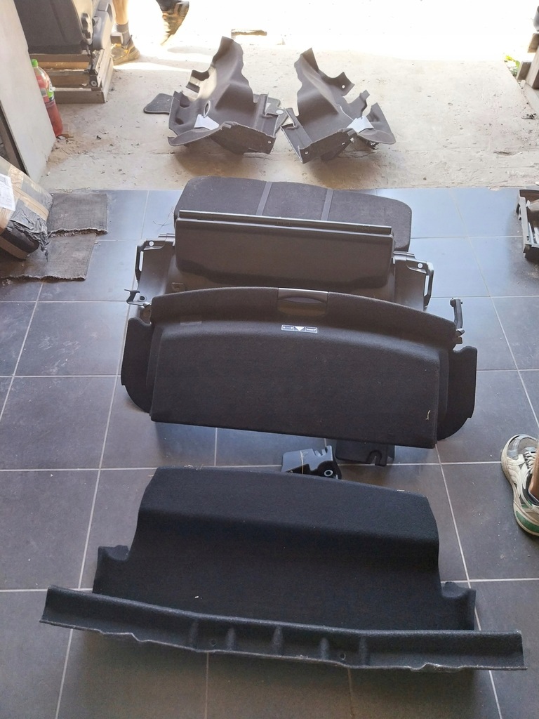 фото №1, Mercedes r172 slk обшивка багажника полка коврик