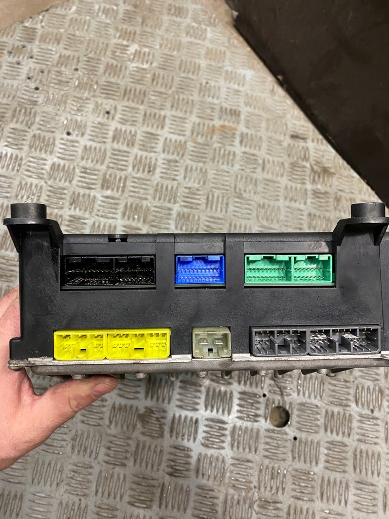 фото №3, Блок управления бортовой компьютер range rover ii p38 eubecm amr 4916