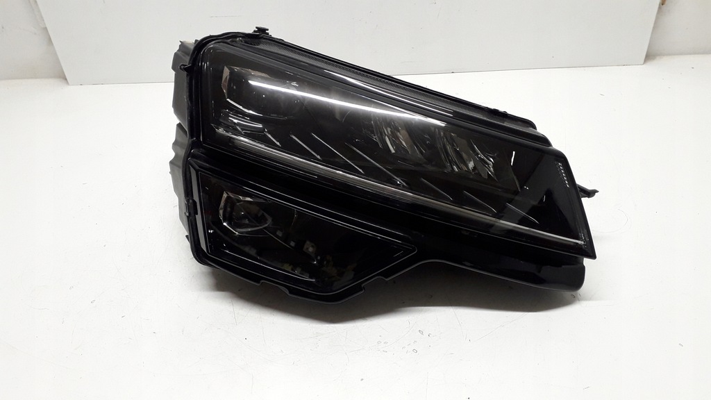 фото №13, Skoda karoq лампа правая передняя full led