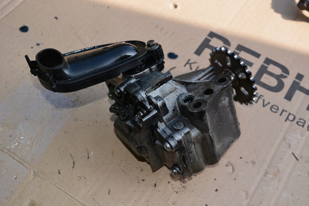 фото №1, Насос масла renault trafic iii vivaro 1.6 dci r9m