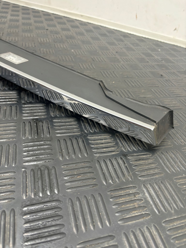 фото №11, Накладка молдинг крышки задняя bmw 7 f01 f02 7186530 sedan