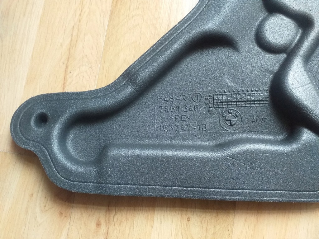 Bmw x1 f48 шумоізоляція двері правий задній 7461346 153747-10 Зі Шроту