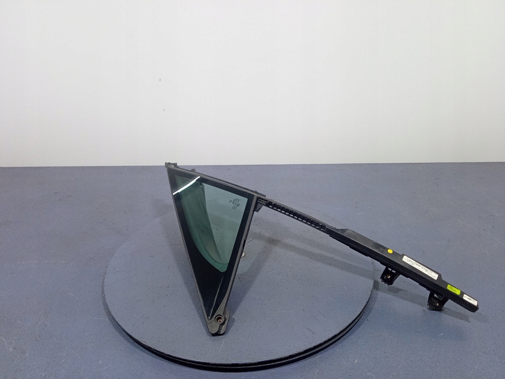 фото №1, Porsche panamera 971 стекло дверь перед левая передняя малый 971845113b