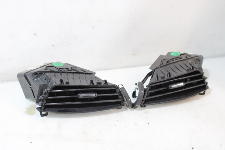 фото №1, Решётка обдув средняя opel insignia a lift uk