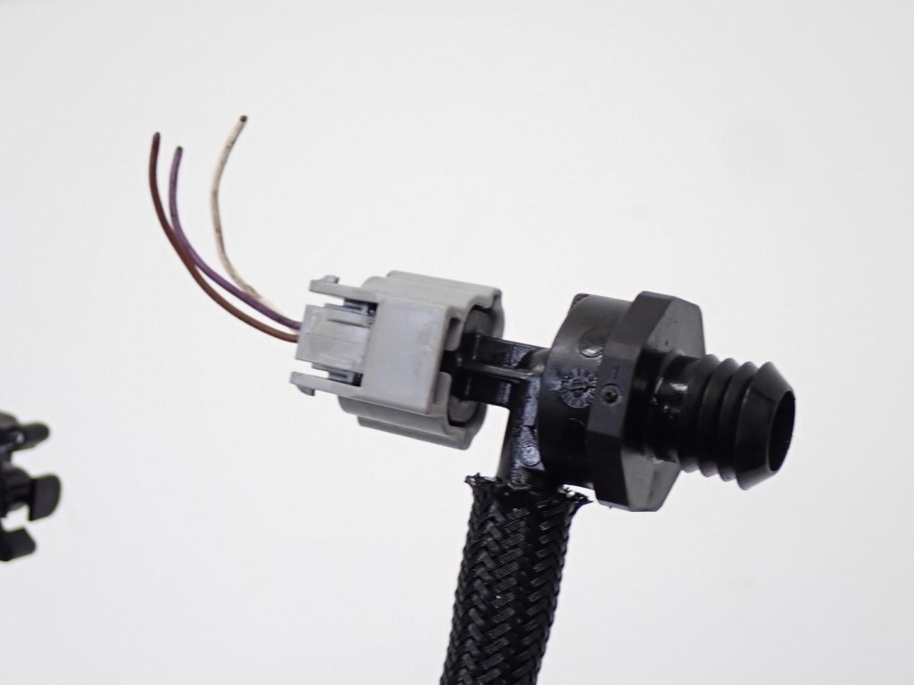 Датчик давления шланг трубка усилитель тормозов renault clio iv 1.5 dci 17r Оригинал