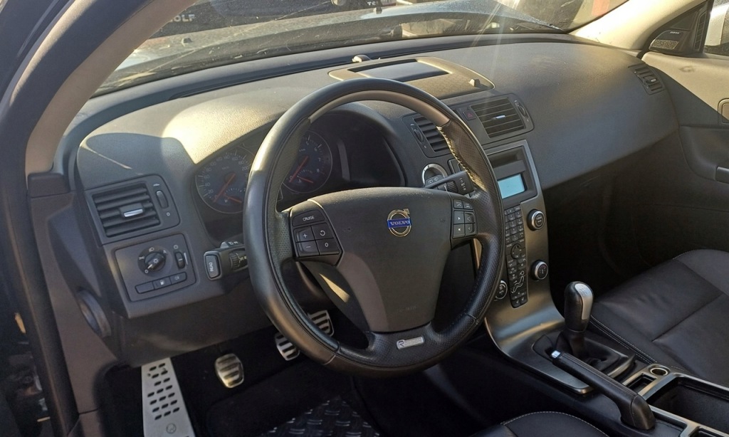 Купити Volvo c30 13r рестайлінг  панель приладів приладова подушка безпеки ремені r-design