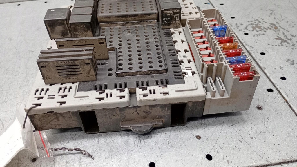 фото №9, Модуль rem 8645410 8645411 volvo s60 70 ii xc70