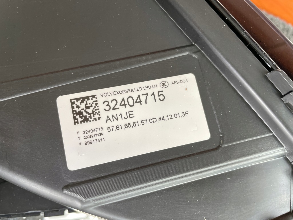 Купити Volvo xc90 2 ліхтарі  ліва правий full led нове