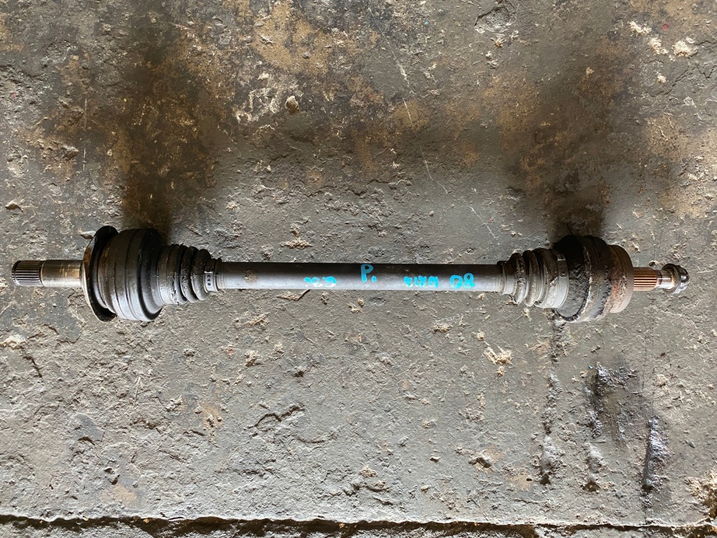 фото №1, 80 mercedes w212 e klasa 6.3 amg привідний вал задня права