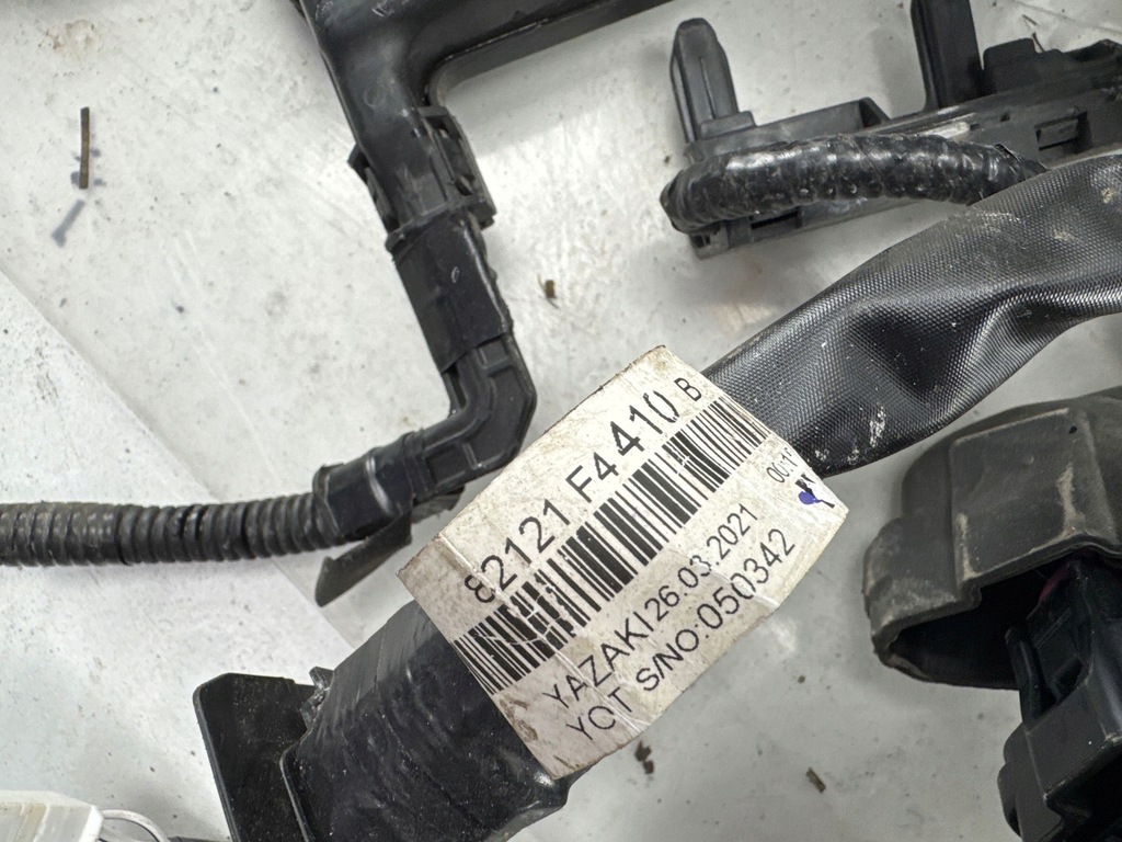 фото №12, Toyota c-hr i 2021 жгут трубопровод двигателя