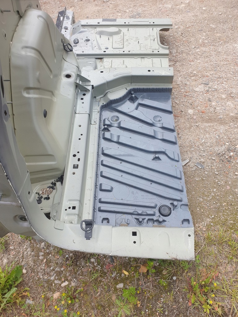 фото №5, Peugeot 5008 ii чверть крила лівий задня evl