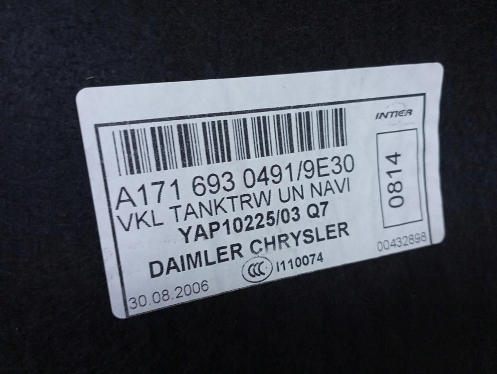 фото №10, Mercedes slk r171 оббивка багажника захист бака 9e30 a1716930491