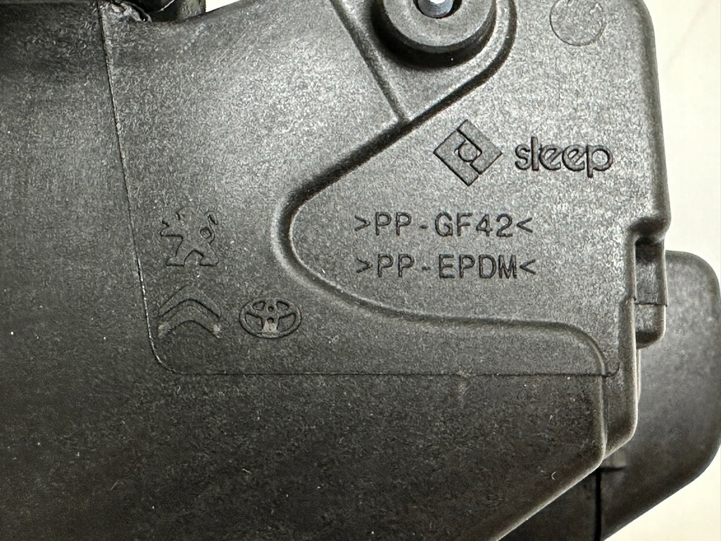 фото №5, Opel vivaro toyota proace citroen jumpy крышка багажника заливной топлива nowa 9809503280