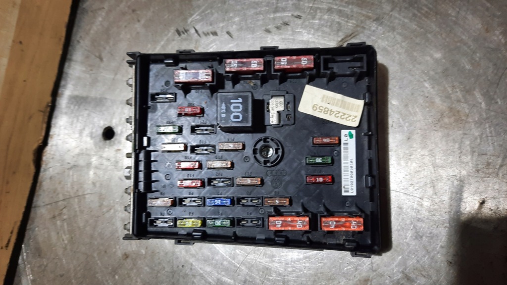 фото №1, Коробка запобіжників 3c0937125 vw passat b6