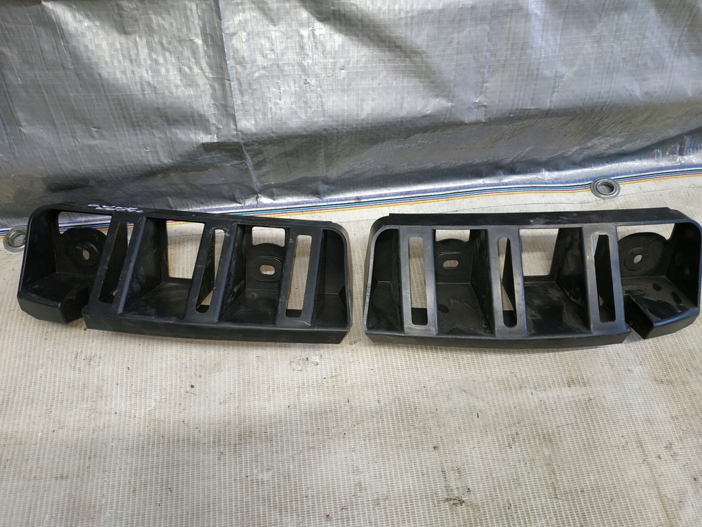 фото №1, Напрямна pod фара задня правий skoda rapid 12-