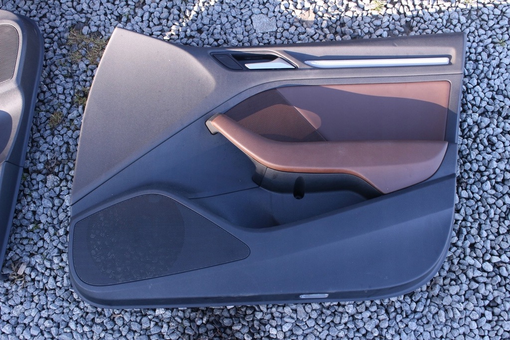 фото №10, Коричневые салон сиденья заднее сиденье audi a3 8v hb eu