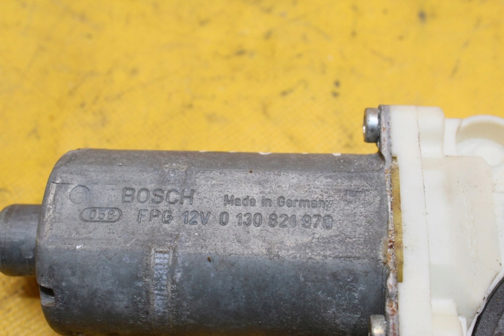 Двигатель электрический, подъемник стекло mercedes-benz оригинальный номер a2118202942 Недорого