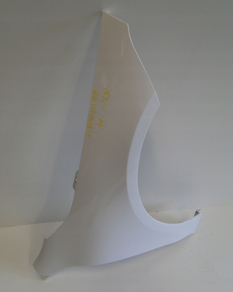 фото №11, Mercedes крыло передний правый перед белый 149 cla 118 c118 x118 w118