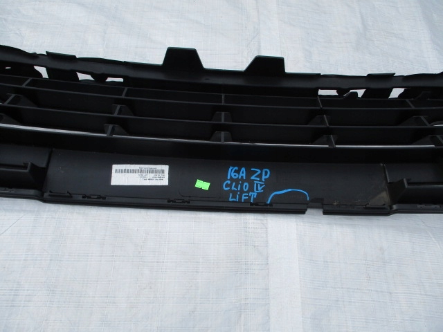Renaujlt clio iv рестайлінг  решітка бампера передній нова Доставка