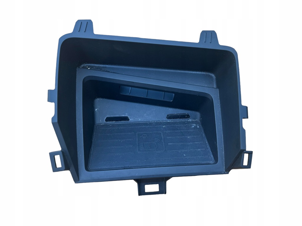 фото №1, Зарядний пристрій індукційна полиця audi rs3 a3 8y